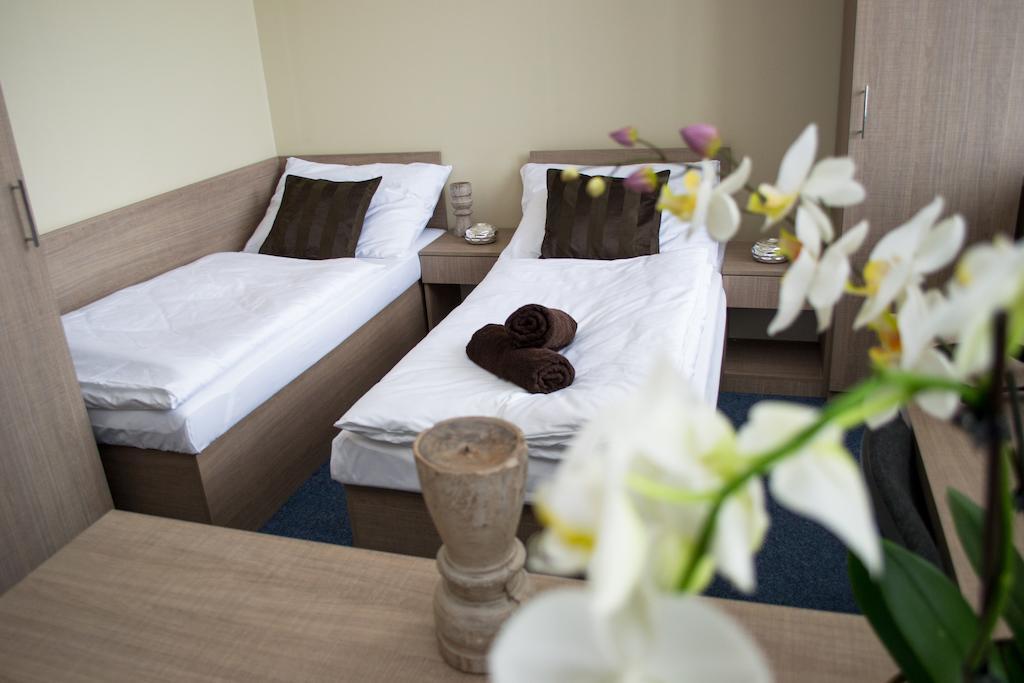 Penzion S Wellness Uherské Hradiště Δωμάτιο φωτογραφία